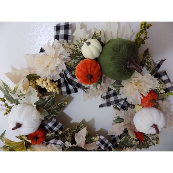 NEW Fall Wreath With Velvet Fabric Pumpkins Buffalo Plaid Bows - Picture 2 of 5